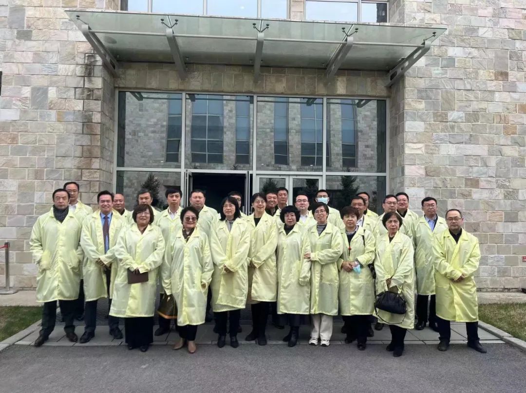 b283e4dda637c37d62cdcbaab31f9820