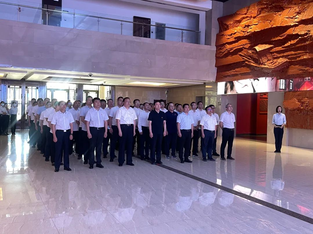 b23f775e12f425f259cc064f2568d361